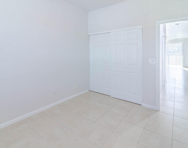 356 Se Bloxham Way - Photo Thumbnail 33