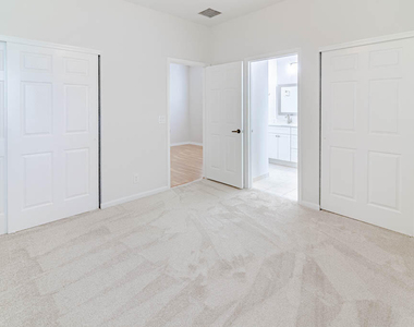 356 Se Bloxham Way - Photo Thumbnail 34