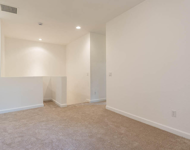 10283 Wellington Parc Drive - Photo Thumbnail 16