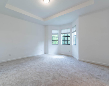 10283 Wellington Parc Drive - Photo Thumbnail 17