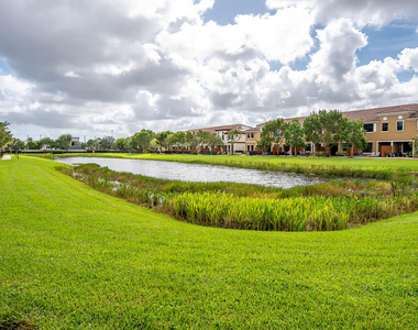 10283 Wellington Parc Drive - Photo Thumbnail 31