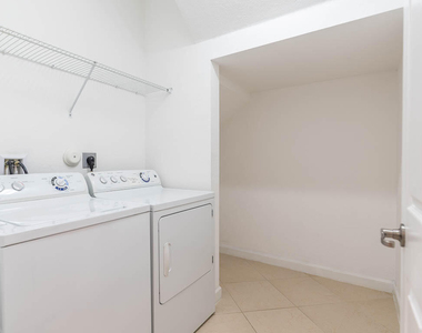 10283 Wellington Parc Drive - Photo Thumbnail 22