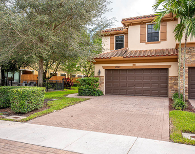 10283 Wellington Parc Drive - Photo Thumbnail 4