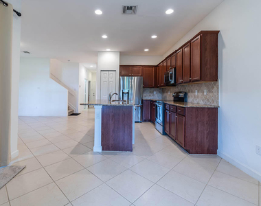 10283 Wellington Parc Drive - Photo Thumbnail 11