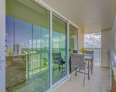 5440 N Ocean Drive - Photo Thumbnail 32