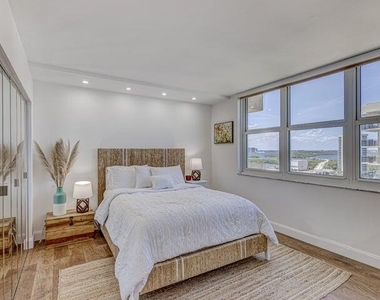 5440 N Ocean Drive - Photo Thumbnail 22