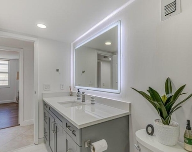 5440 N Ocean Drive - Photo Thumbnail 24