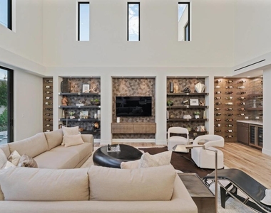 214 28th Street - Photo Thumbnail 6