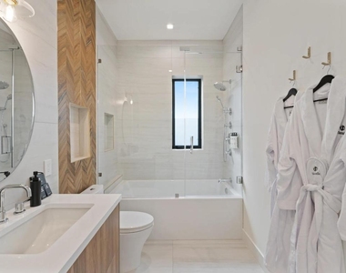 214 28th Street - Photo Thumbnail 36