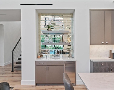 214 28th Street - Photo Thumbnail 16