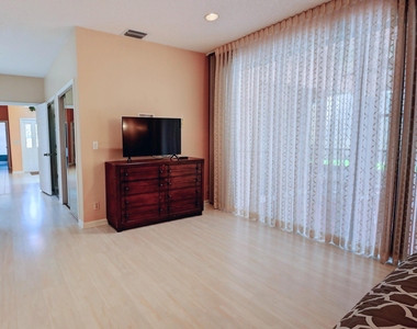 19356 Cherry Hills Terrace - Photo Thumbnail 10