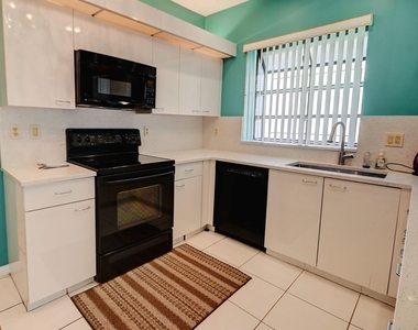 19356 Cherry Hills Terrace - Photo Thumbnail 3