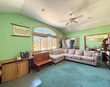 24580 61st Avenue - Photo Thumbnail 3