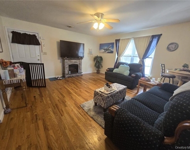 105 N Montgomery Street - Photo Thumbnail 10
