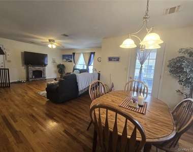 105 N Montgomery Street - Photo Thumbnail 12