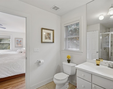 126 Malloy Drive - Photo Thumbnail 18