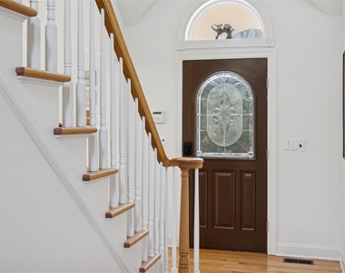 126 Malloy Drive - Photo Thumbnail 26