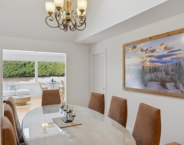 126 Malloy Drive - Photo Thumbnail 13