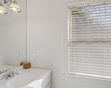 126 Malloy Drive - Photo Thumbnail 25