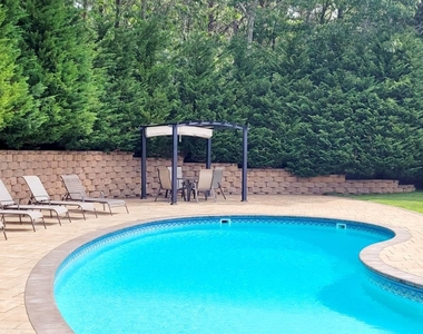 126 Malloy Drive - Photo Thumbnail 45