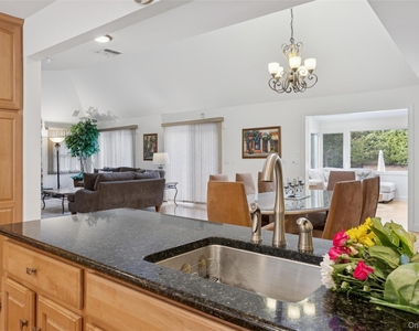 126 Malloy Drive - Photo Thumbnail 17