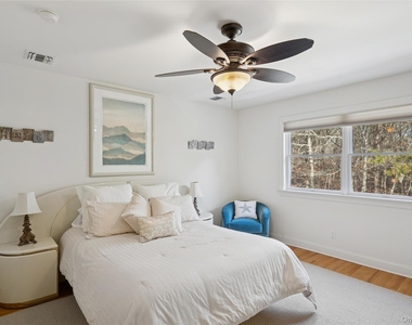 126 Malloy Drive - Photo Thumbnail 38