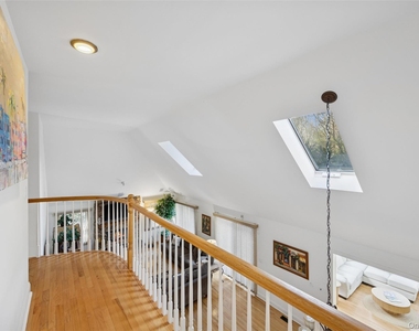126 Malloy Drive - Photo Thumbnail 40