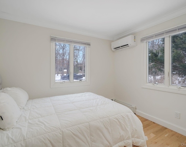 19 Pine Tree Lane - Photo Thumbnail 21