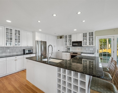 8 Duckwood Lane - Photo Thumbnail 17