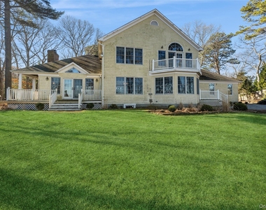 8 Duckwood Lane - Photo Thumbnail 3