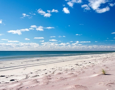 40 Dune Road - Photo Thumbnail 3