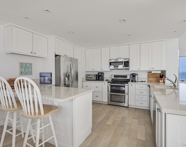 40 Dune Road - Photo Thumbnail 7