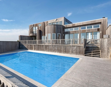 40 Dune Road - Photo Thumbnail 14