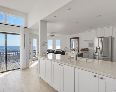 40 Dune Road - Photo Thumbnail 8