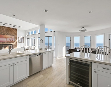 40 Dune Road - Photo Thumbnail 6