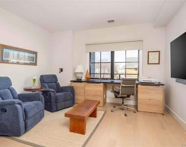 123 Sterling Avenue - Photo Thumbnail 5