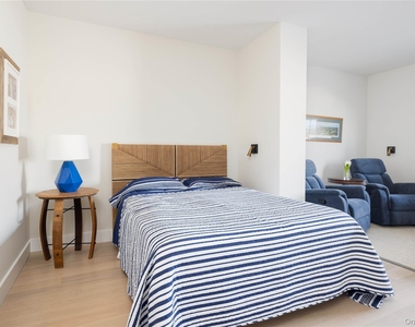 123 Sterling Avenue - Photo Thumbnail 6