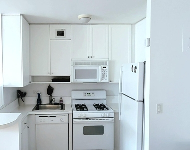 40 W 135th Street - Photo Thumbnail 2