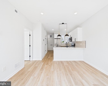 1326 S Grove Street - Photo Thumbnail 2