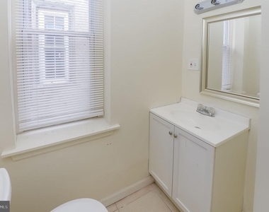 3733 N 15th Street - Photo Thumbnail 11