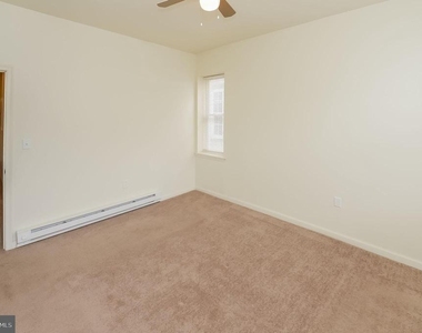 3733 N 15th Street - Photo Thumbnail 8