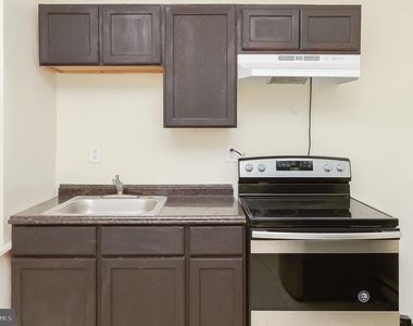 3733 N 15th Street - Photo Thumbnail 4