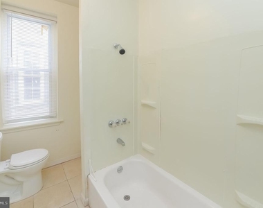 3733 N 15th Street - Photo Thumbnail 9