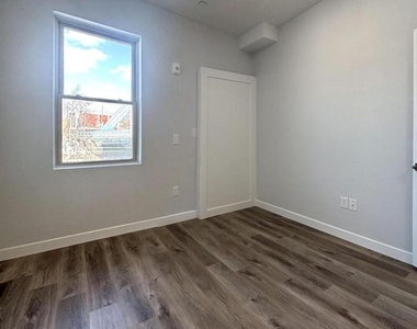 4217 Mantua Avenue - Photo Thumbnail 3