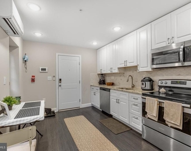 624 N 35th Street - Photo Thumbnail 2