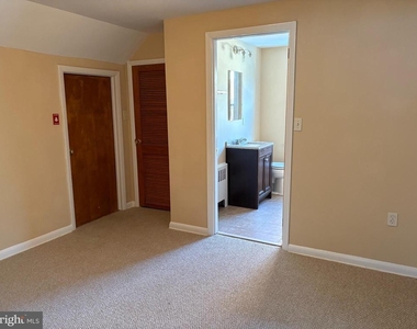 1192 Parkway Avenue - Photo Thumbnail 14