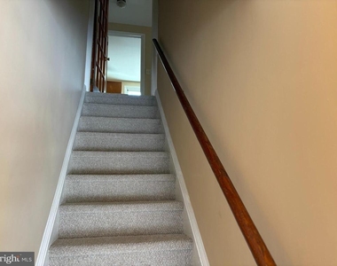 1192 Parkway Avenue - Photo Thumbnail 1