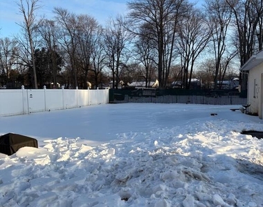 1192 Parkway Avenue - Photo Thumbnail 15