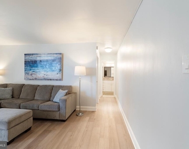 101 S Plaza Pl - Photo Thumbnail 13