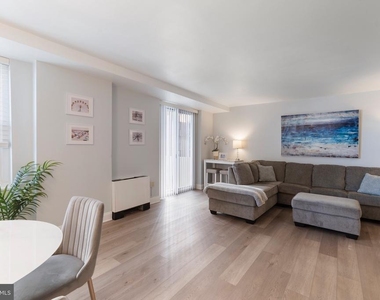 101 S Plaza Pl - Photo Thumbnail 7